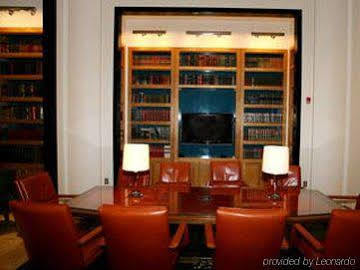 Crystal Quarters Furnished Apartments At The Gramercy Arlington Exterior foto