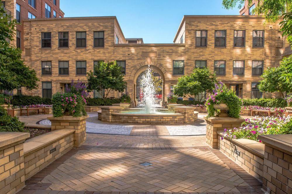 Crystal Quarters Furnished Apartments At The Gramercy Arlington Exterior foto